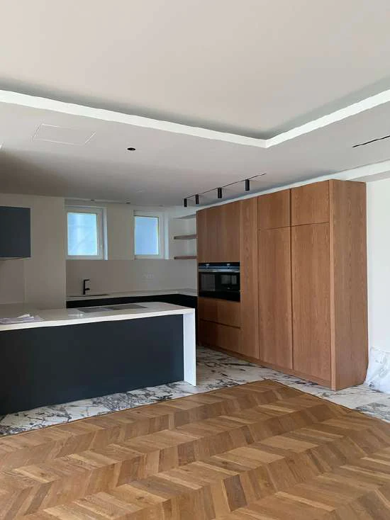 Praça da Alegria — Participação no projeto de licenciamento de um edifício histórico situado no centro de Lisboa. Imagem do portfólio, página 23.