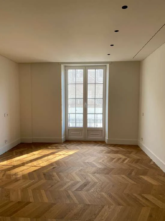 Praça da Alegria — Participação no projeto de licenciamento de um edifício histórico situado no centro de Lisboa. Imagem do portfólio, página 23.